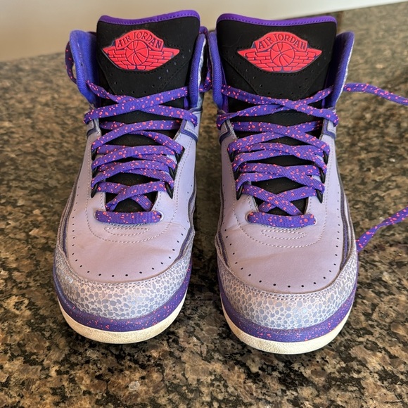 Air Jordan Retro II Purple and Black Sneakers 10.5 - Picture 13 of 14